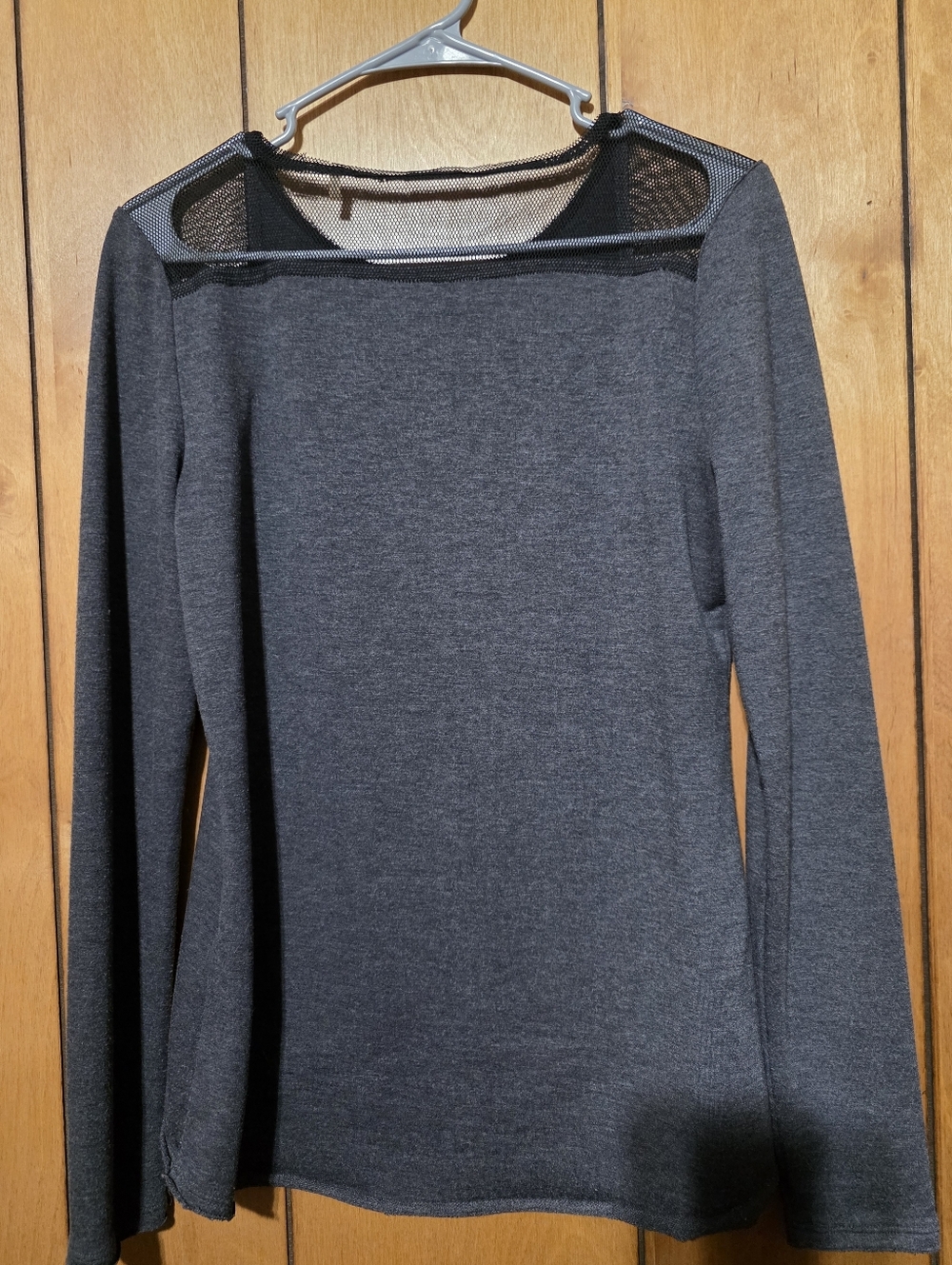 ELIE TAHARI-Long Sleeve Gray Mesh-Accent Women's Top-Size Small - Picture 3 of 3